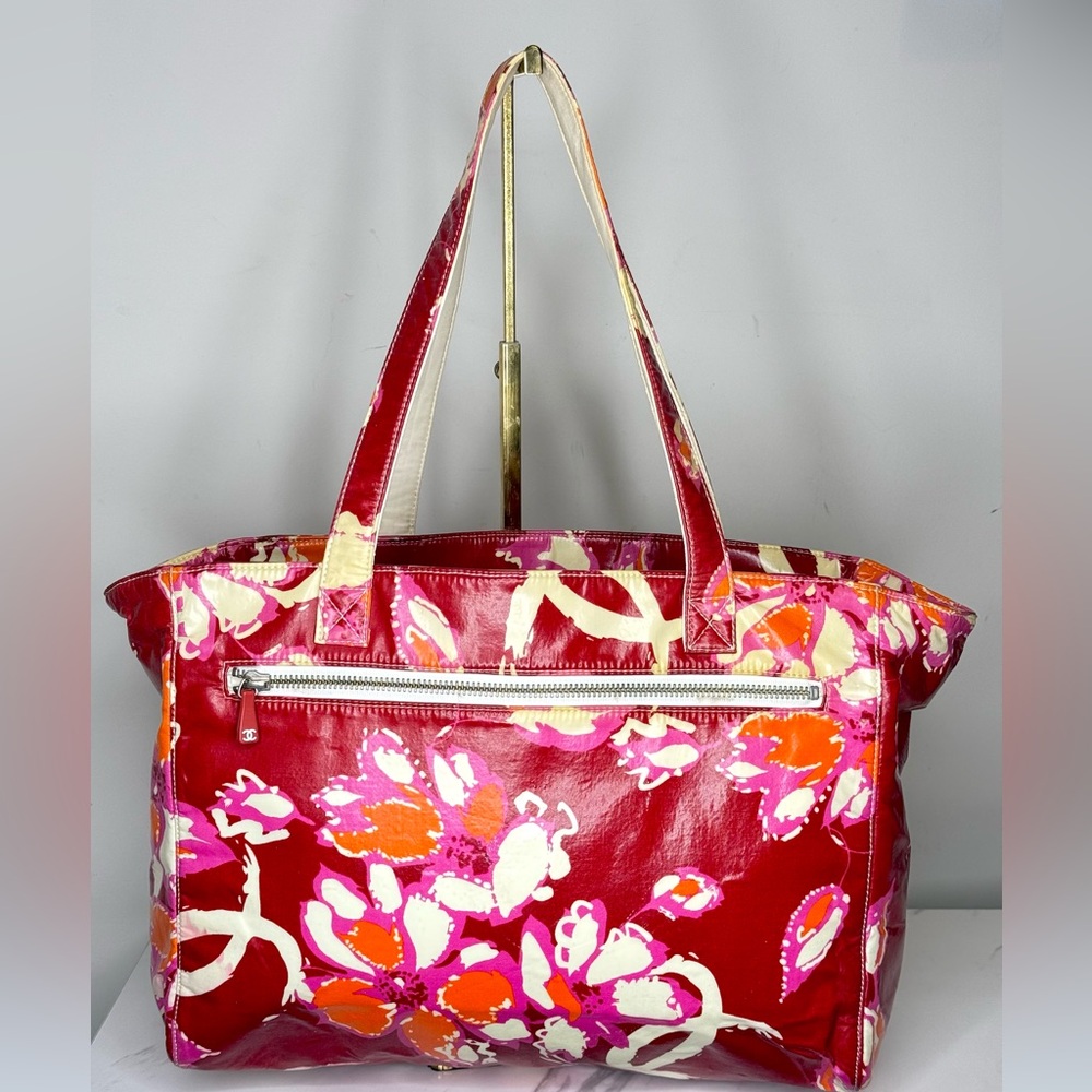 CHANEL FLORA VINYL TOTE BAG